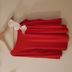 Women's Alfani top w/ statement sleeves & shoulder floral decal - size PXL